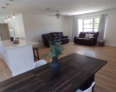 1148 Salina Avenue - Photo Thumbnail 12