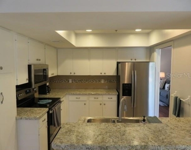 7207 15th Avenue Drive W - Photo Thumbnail 3