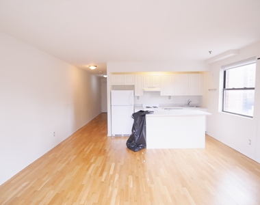 105 Lexington Avenue - Photo Thumbnail 7