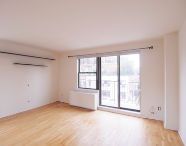 105 Lexington Avenue - Photo Thumbnail 4