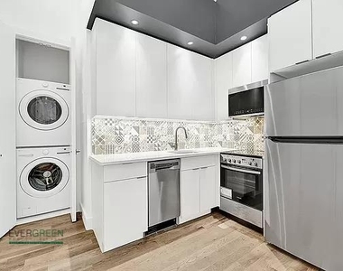 917 Broadway - Photo Thumbnail 1