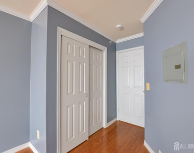 144 Keswick Drive - Photo Thumbnail 15