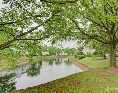 144 Keswick Drive - Photo Thumbnail 24