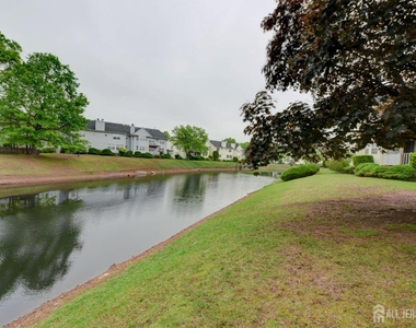 144 Keswick Drive - Photo Thumbnail 23