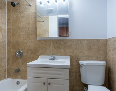 240 West 20th Street - Photo Thumbnail 11