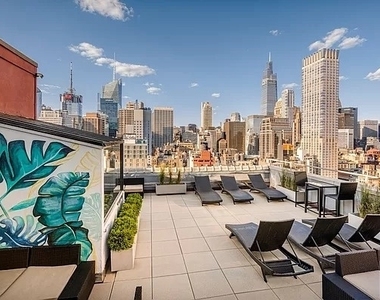 West 34th Street - Photo Thumbnail 8