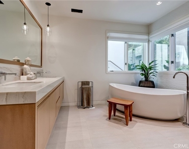 1712 Manhattan Avenue - Photo Thumbnail 18