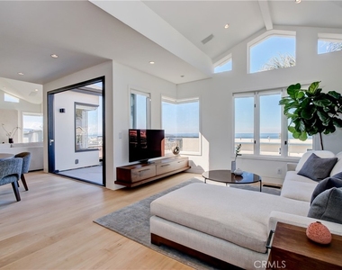 1712 Manhattan Avenue - Photo Thumbnail 40