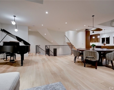 1712 Manhattan Avenue - Photo Thumbnail 23