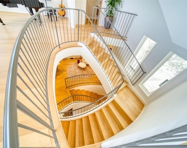 1712 Manhattan Avenue - Photo Thumbnail 31