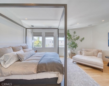 1712 Manhattan Avenue - Photo Thumbnail 20