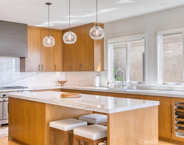 1712 Manhattan Avenue - Photo Thumbnail 14