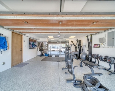 1712 Manhattan Avenue - Photo Thumbnail 34