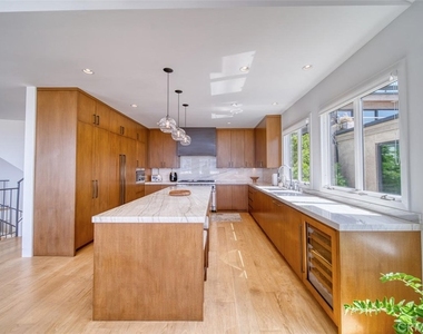 1712 Manhattan Avenue - Photo Thumbnail 17