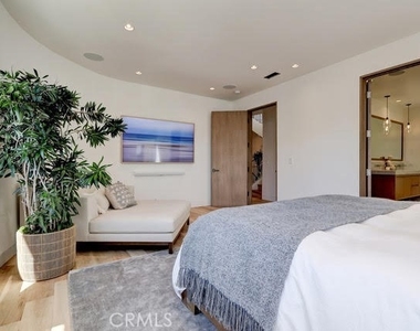 1712 Manhattan Avenue - Photo Thumbnail 18