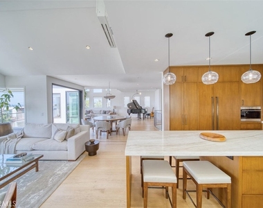 1712 Manhattan Avenue - Photo Thumbnail 15