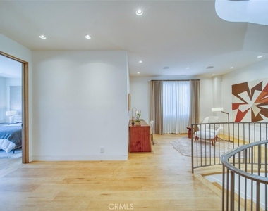 1712 Manhattan Avenue - Photo Thumbnail 27