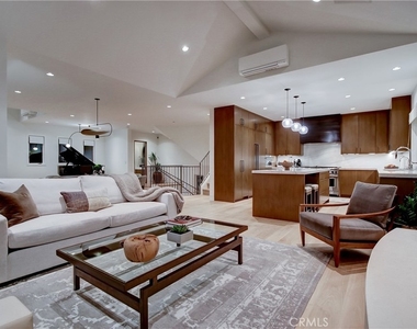 1712 Manhattan Avenue - Photo Thumbnail 10