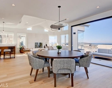 1712 Manhattan Avenue - Photo Thumbnail 6