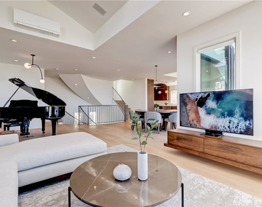 1712 Manhattan Avenue - Photo Thumbnail 7