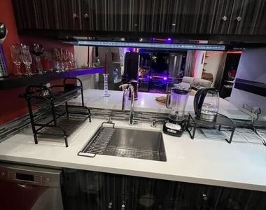 950 N Kings Road - Photo Thumbnail 51