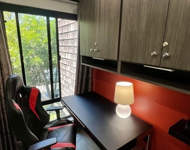 950 N Kings Road - Photo Thumbnail 2