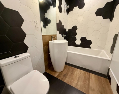 1296 Park Place - Photo Thumbnail 9