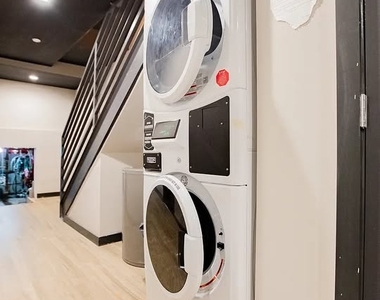1296 Park Place - Photo Thumbnail 10