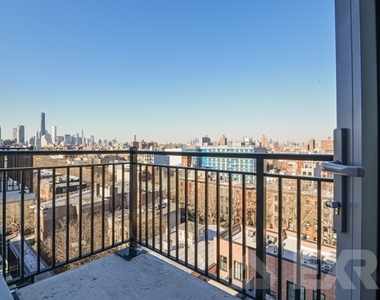 957 Atlantic Avenue - Photo Thumbnail 3