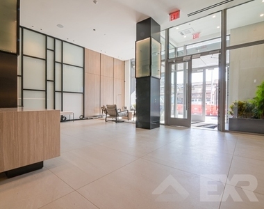 957 Atlantic Avenue - Photo Thumbnail 7