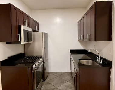 West 11th Street - Photo Thumbnail 1
