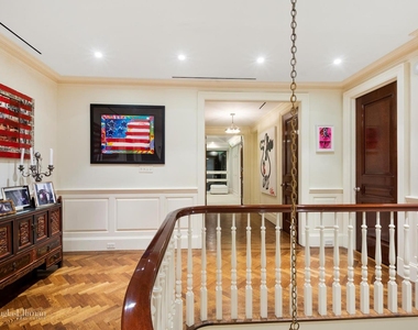 415 E 54th St - Photo Thumbnail 9