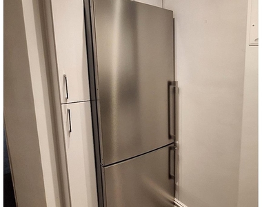 166 W 72nd St - Photo Thumbnail 3