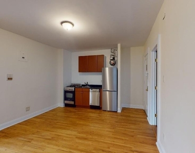 207-209 W 11th Street - Photo Thumbnail 1