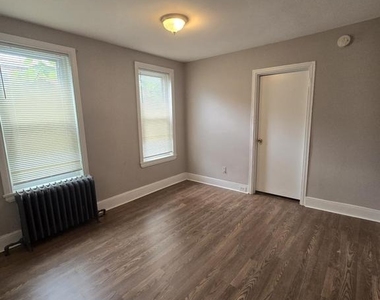 3047 Frankford Avenue - Photo Thumbnail 7