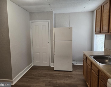 3047 Frankford Avenue - Photo Thumbnail 12