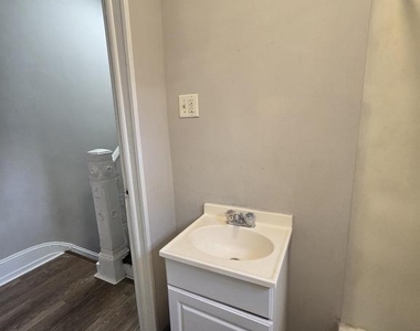 3047 Frankford Avenue - Photo Thumbnail 11