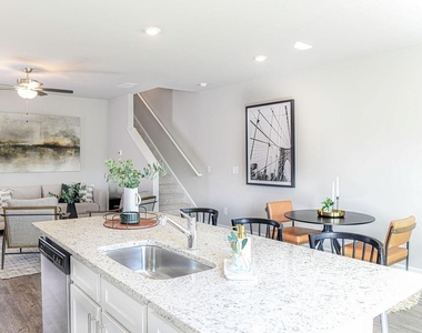 71 W Felton Road - Photo Thumbnail 7