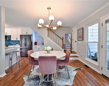2252 Goodwood Boulevard Se - Photo Thumbnail 4