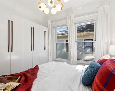 1187 Mansfield Avenue Ne - Photo Thumbnail 20