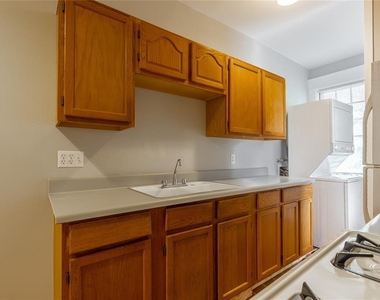 806 Winbern Street - Photo Thumbnail 3