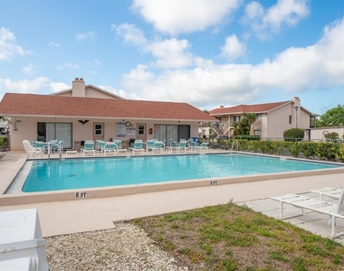 9910 Eagles Point Circle - Photo Thumbnail 24