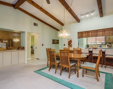 9910 Eagles Point Circle - Photo Thumbnail 10