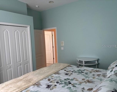 9480 Forest Hills Circle - Photo Thumbnail 23