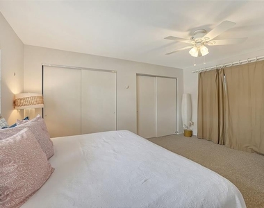 3708 Sandspur Lane - Photo Thumbnail 40