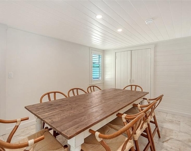3708 Sandspur Lane - Photo Thumbnail 17