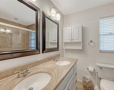 3708 Sandspur Lane - Photo Thumbnail 36