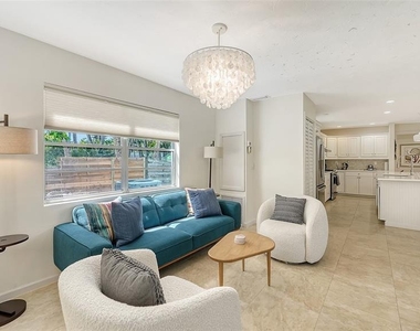 3708 Sandspur Lane - Photo Thumbnail 4