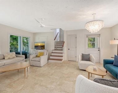 3708 Sandspur Lane - Photo Thumbnail 8