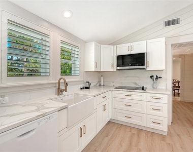 3708 Sandspur Lane - Photo Thumbnail 47